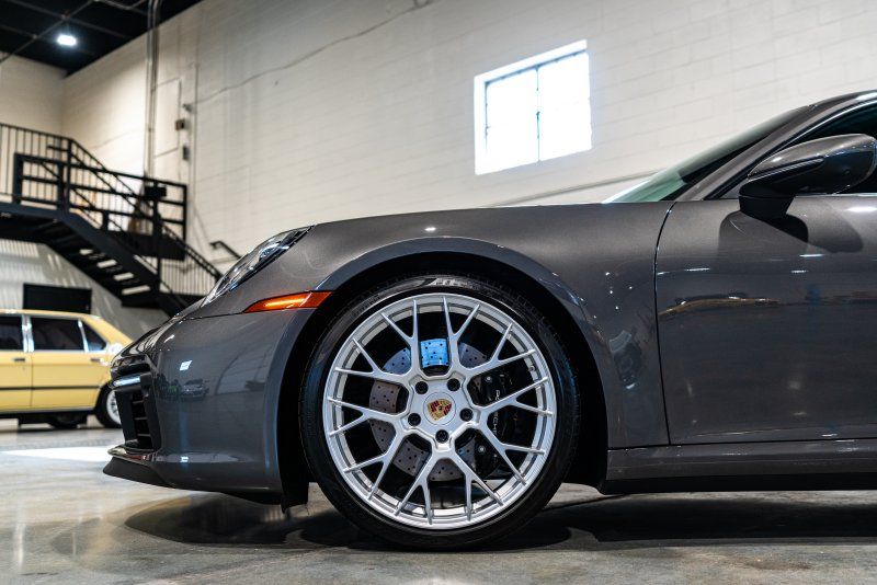 2024 Porsche 911 Carrera 4S, photo 9