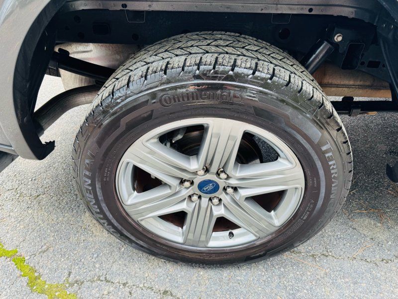 2019 Ford F-150 Lariat photo 14