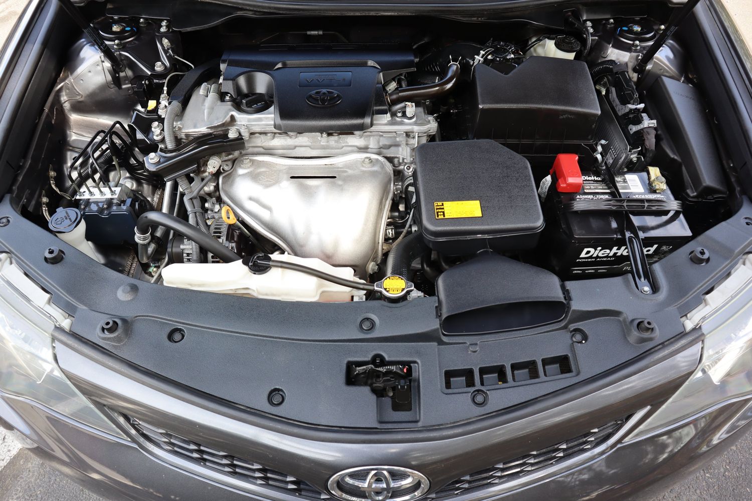 2014 Toyota Camry SE | Victory Motors of Colorado