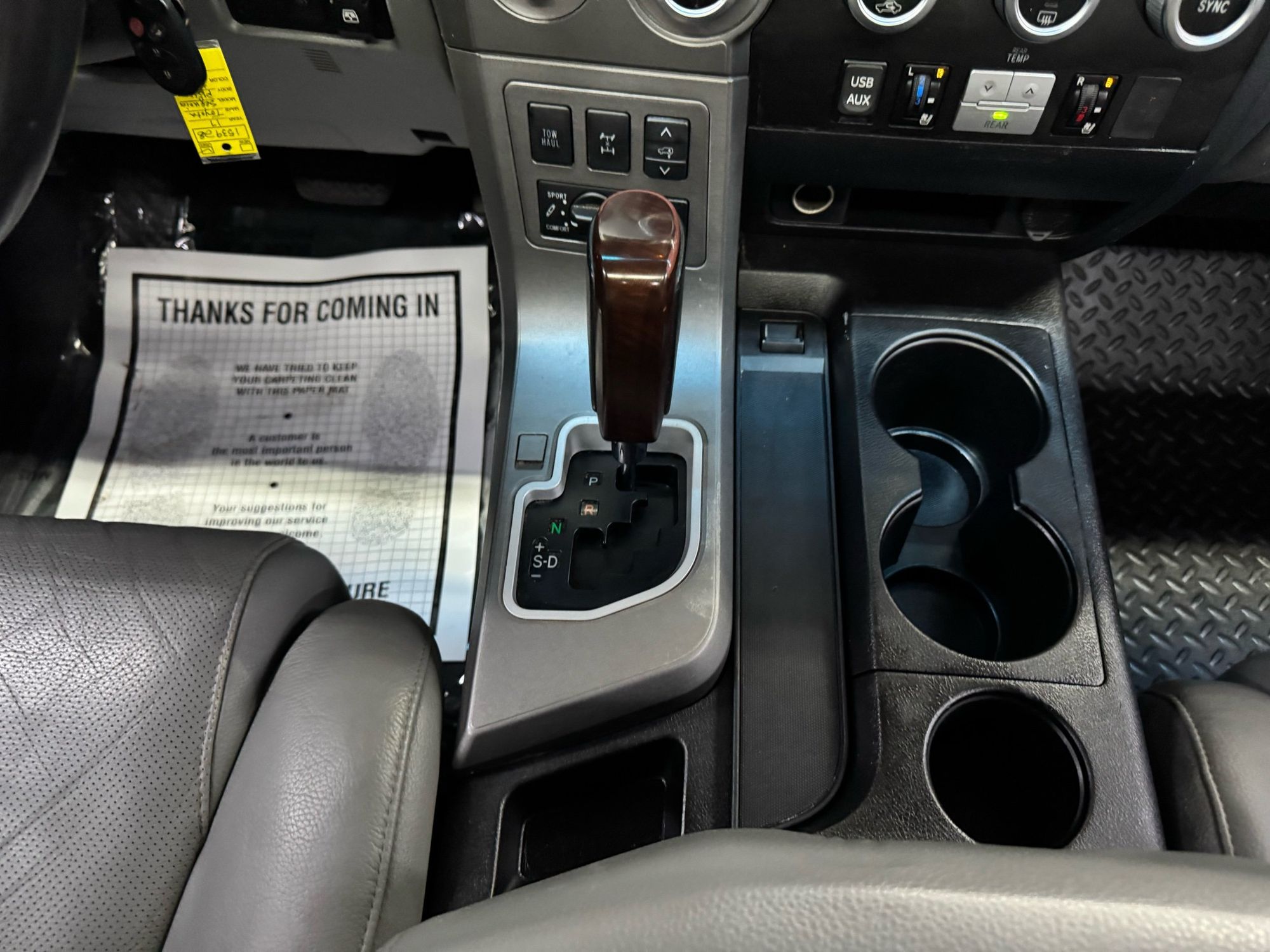2017 Toyota Sequoia Platinum photo 39