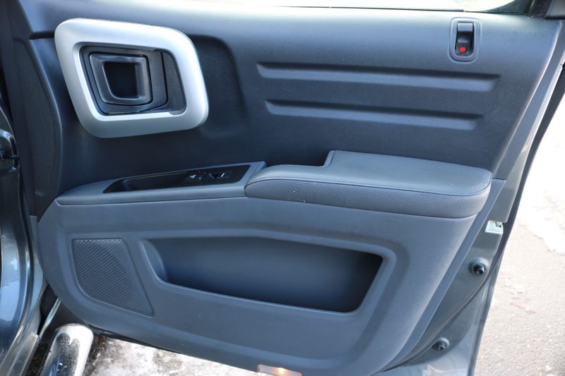 2007 Honda Ridgeline RTL w/Navi | Victory Motors of Colorado