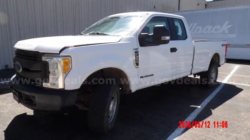 2017 Ford F-350 XL 4x4 SuperCab 6-1/2' Box SRW's photo