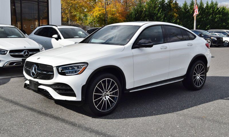2022 Mercedes Benz GLC 300 4MATIC photo 2