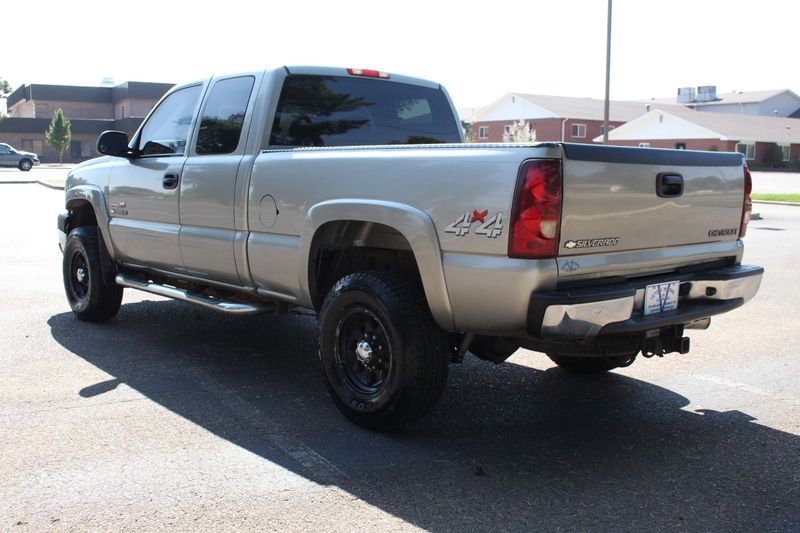 2003 Chevrolet Silverado 2500HD Photos