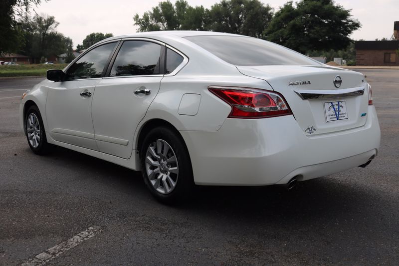 2013 Nissan Altima Photos