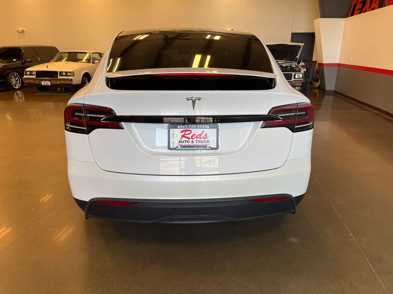 2022 Tesla Model X Base
