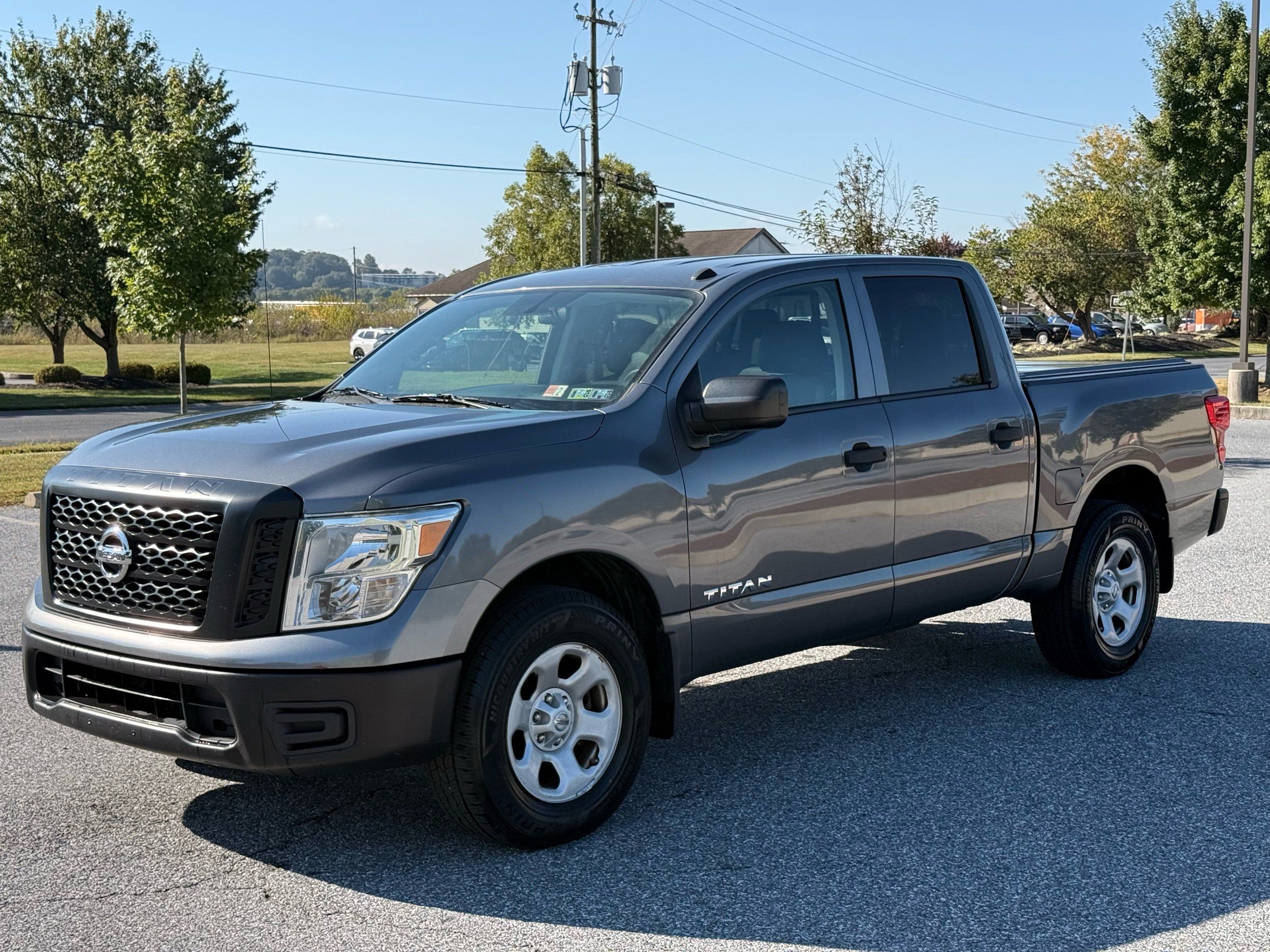 2019 Nissan Titan S photo 3