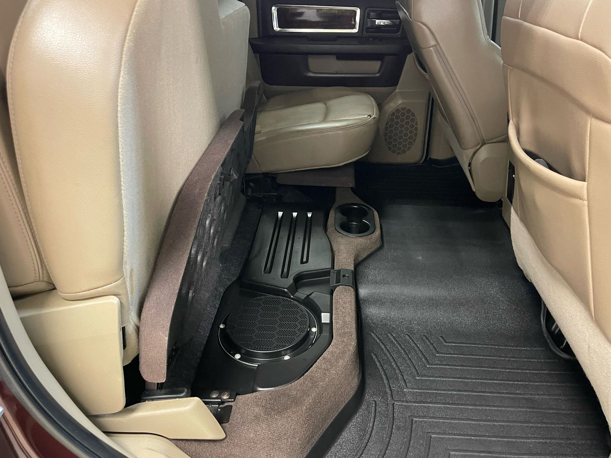 2012 Ram 3500 Laramie photo 25