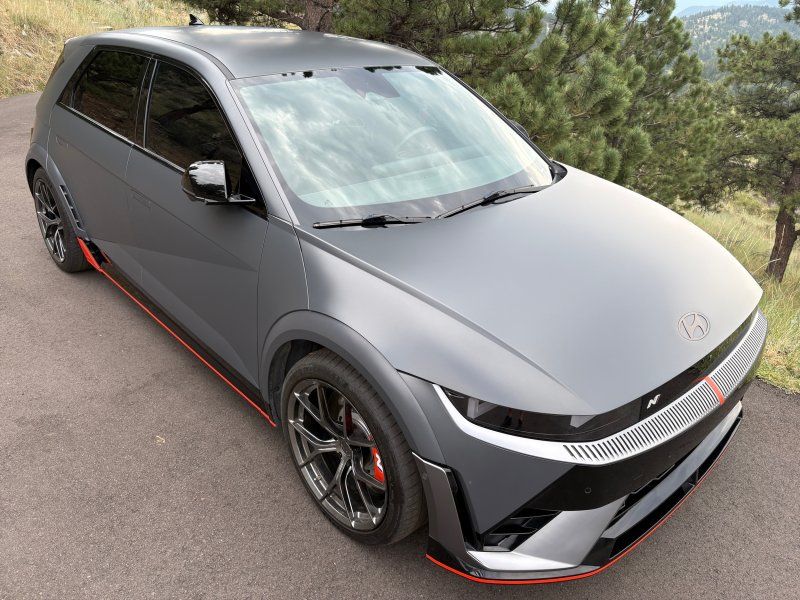 2025 Hyundai IONIQ 5 N - Photo 20