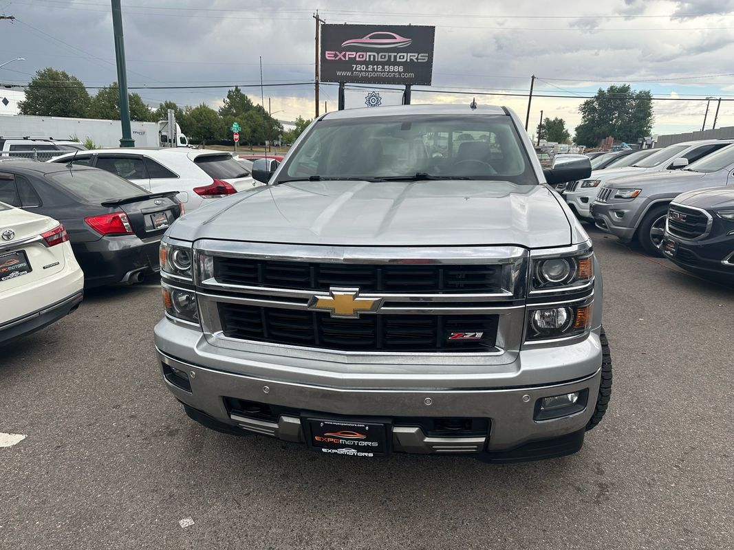 View vehicle photo 2