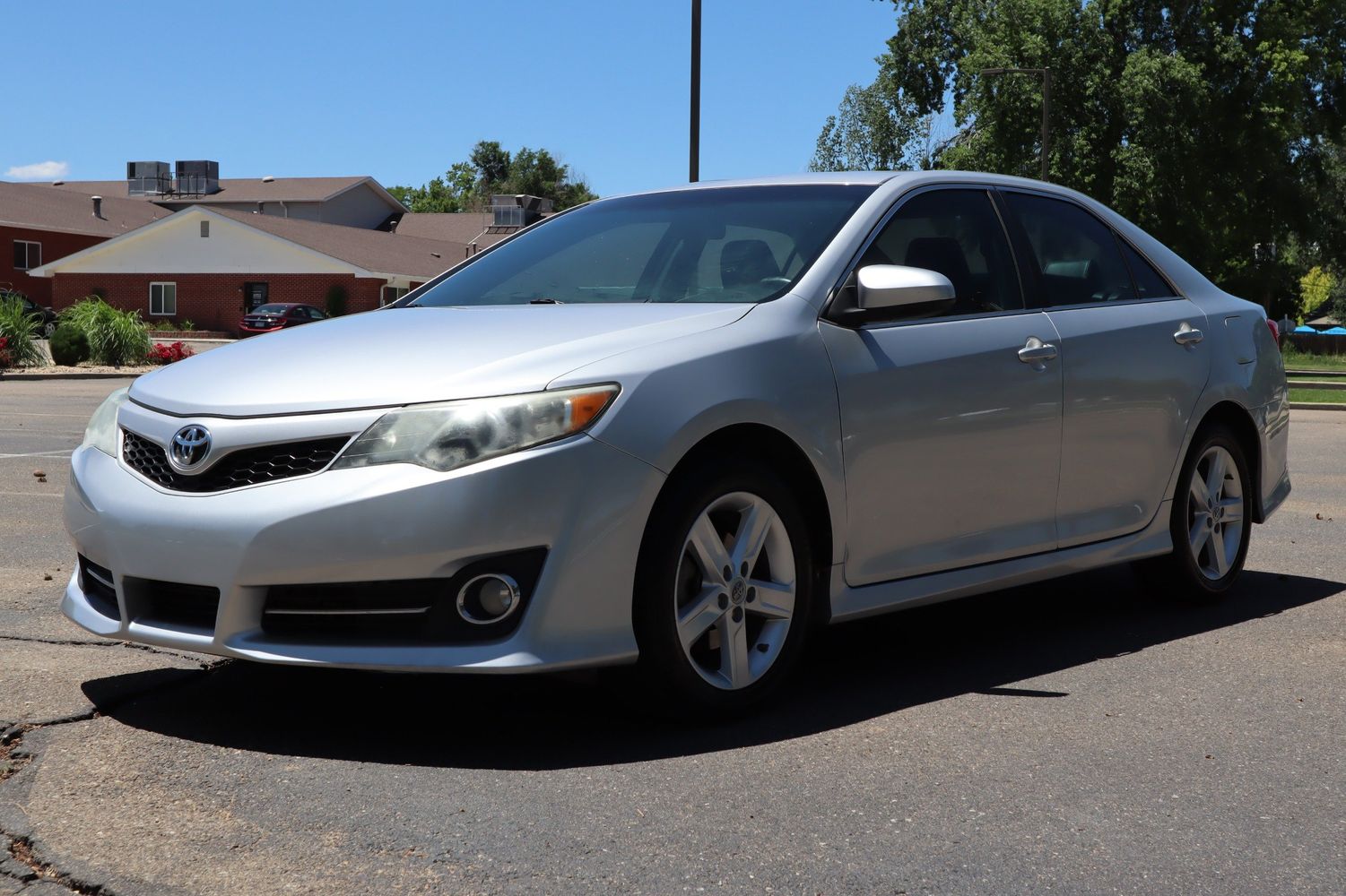 2012 Toyota Camry SE | Victory Motors of Colorado