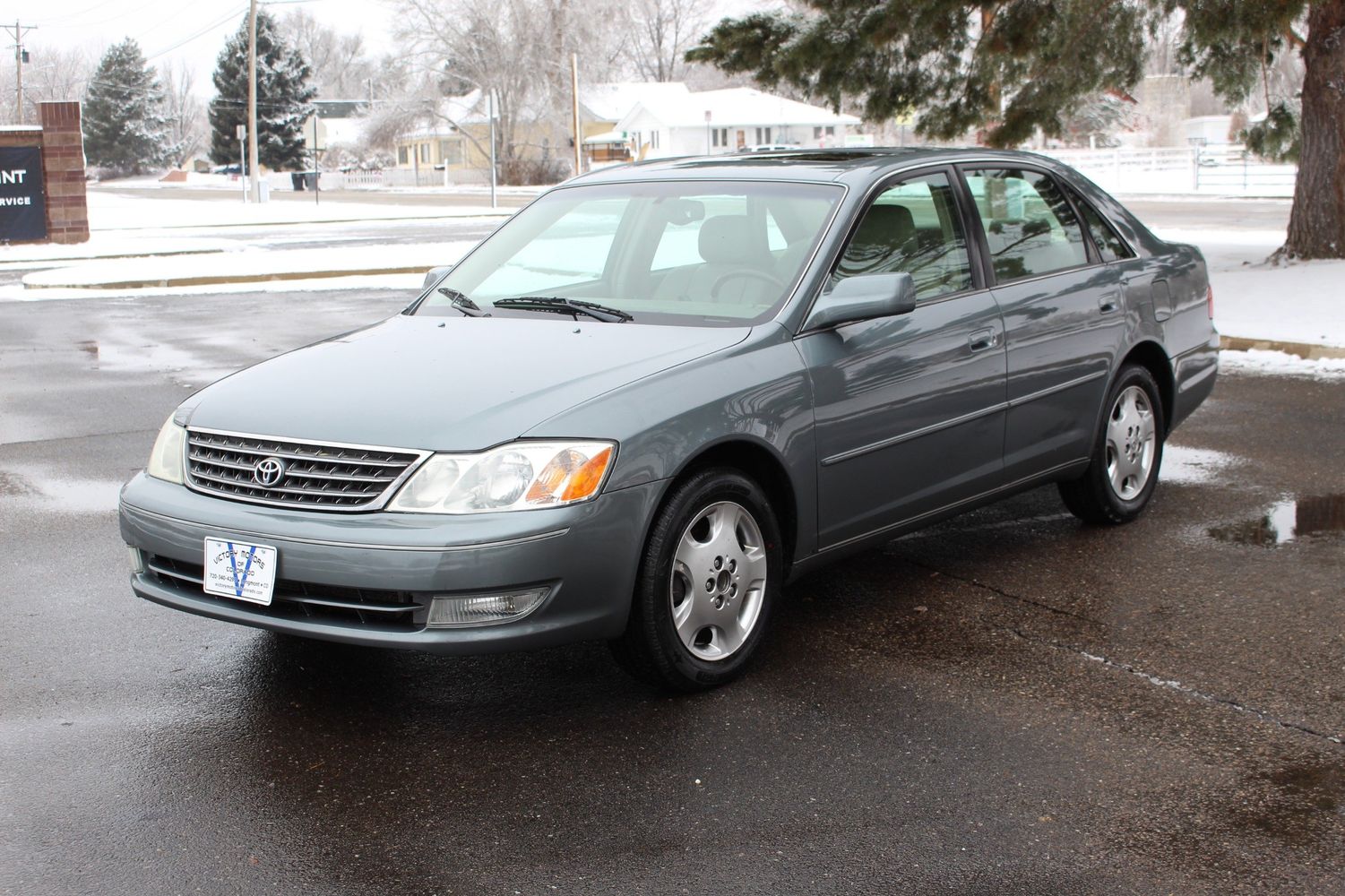 2004 Toyota Avalon XLS | Victory Motors of Colorado