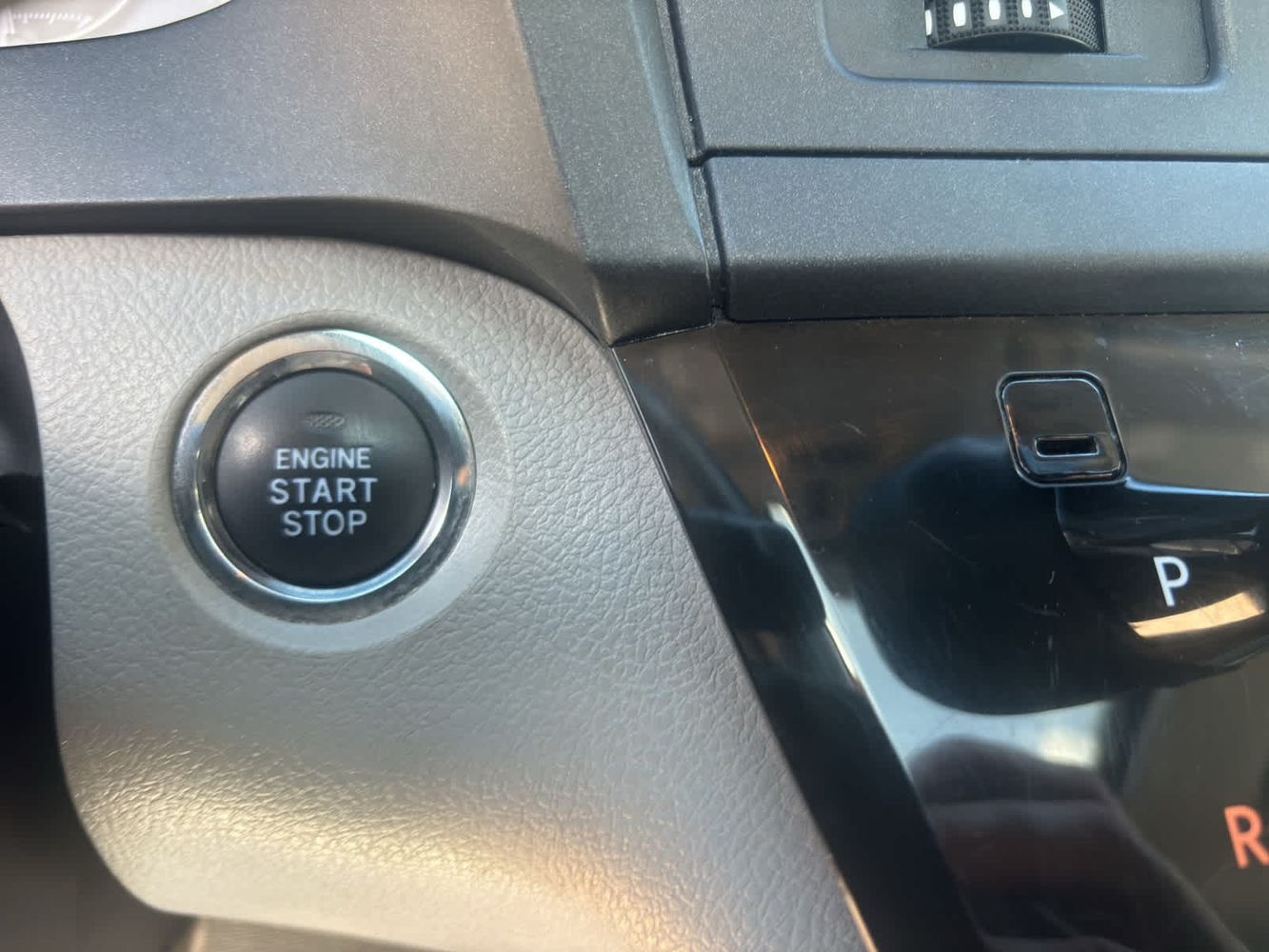 2017 Toyota Sienna XLE Premium photo 22