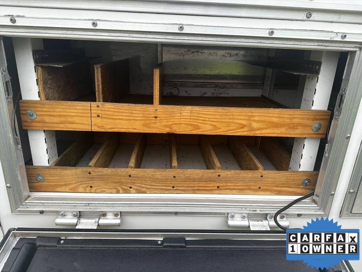 2017 Ford E-Series 30