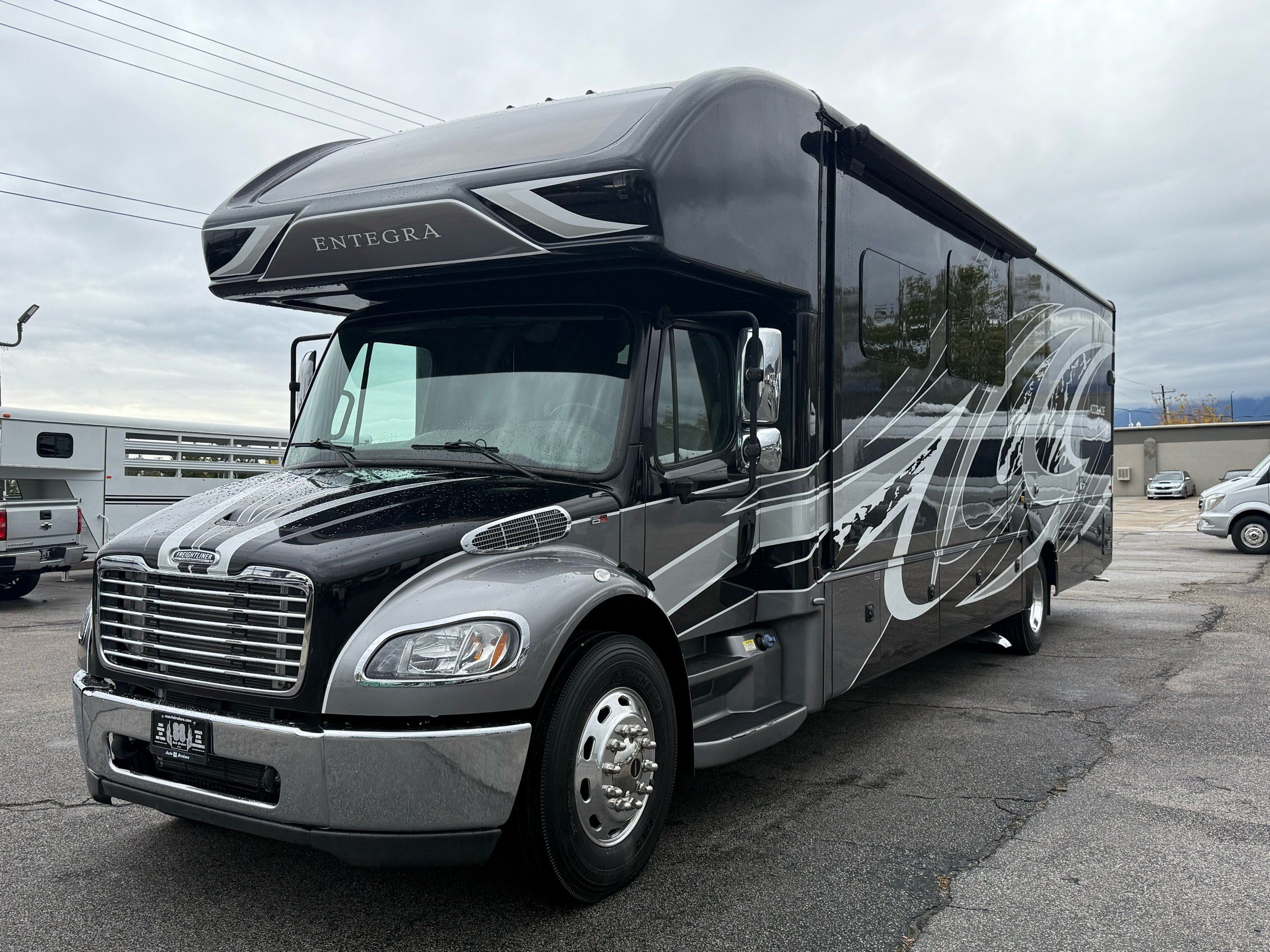 2021 Freightliner S2RV 106 Conventional cab & Chassis photo 4