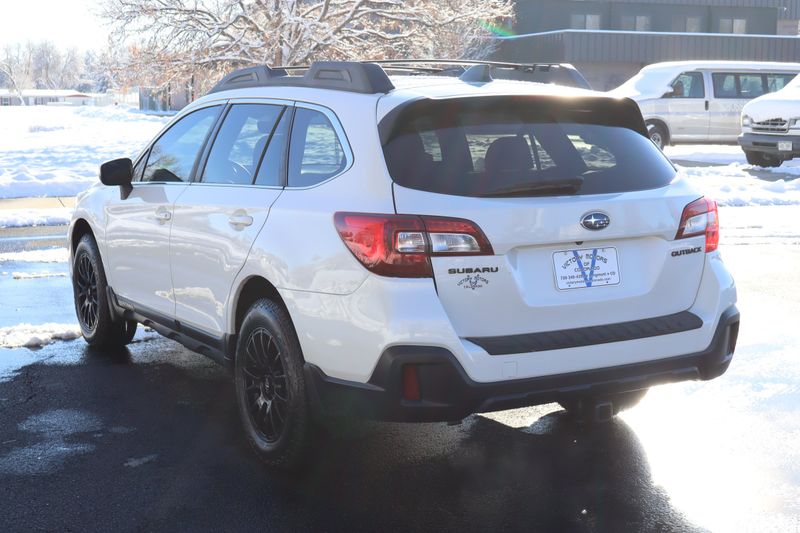 2019 Subaru Outback 2.5i Premium | Victory Motors of Colorado