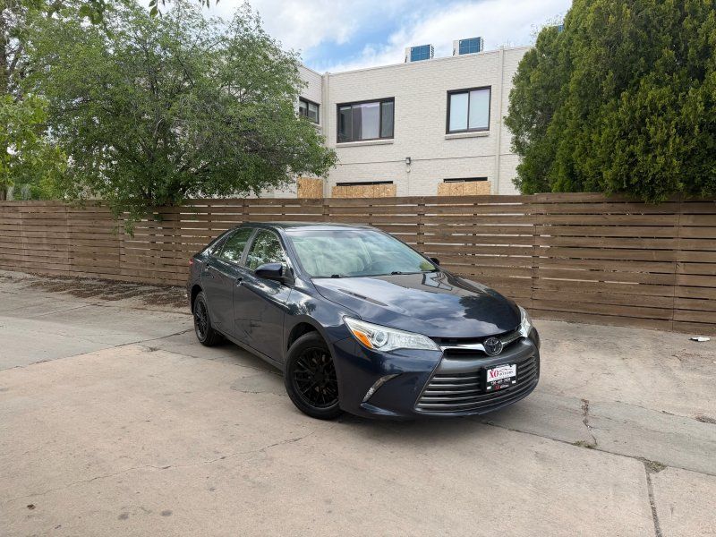 2015 Toyota Camry 2.5 Auto LE's photo