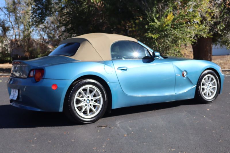 2004 BMW Z4 2.5i | Victory Motors of Colorado