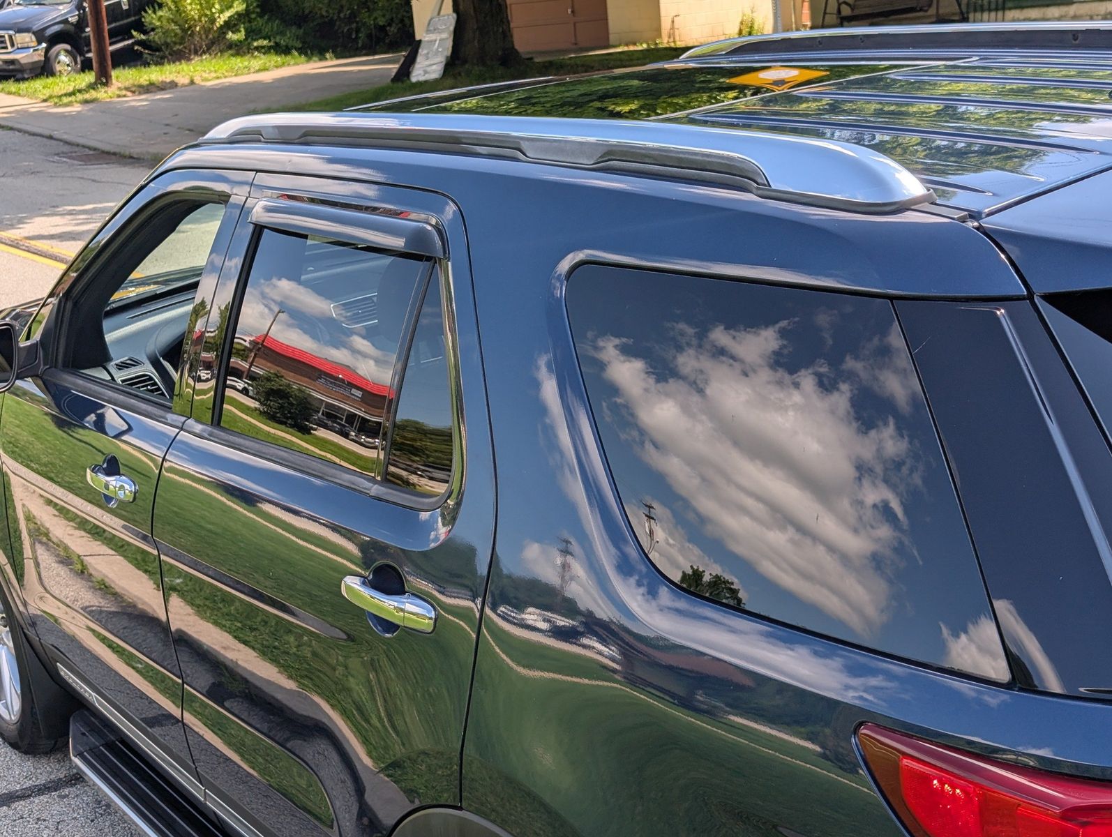 2017 Ford Explorer 29