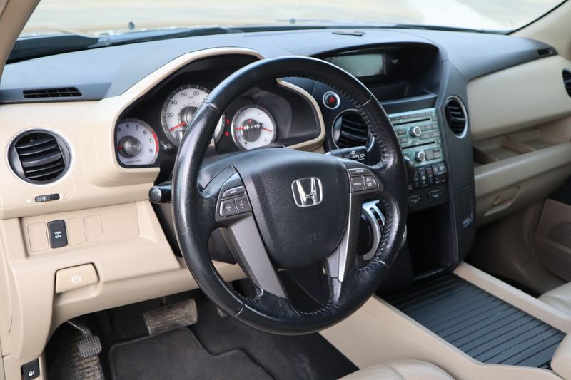 2009 Honda Pilot EX-L w/DVD | Victory Motors of Colorado