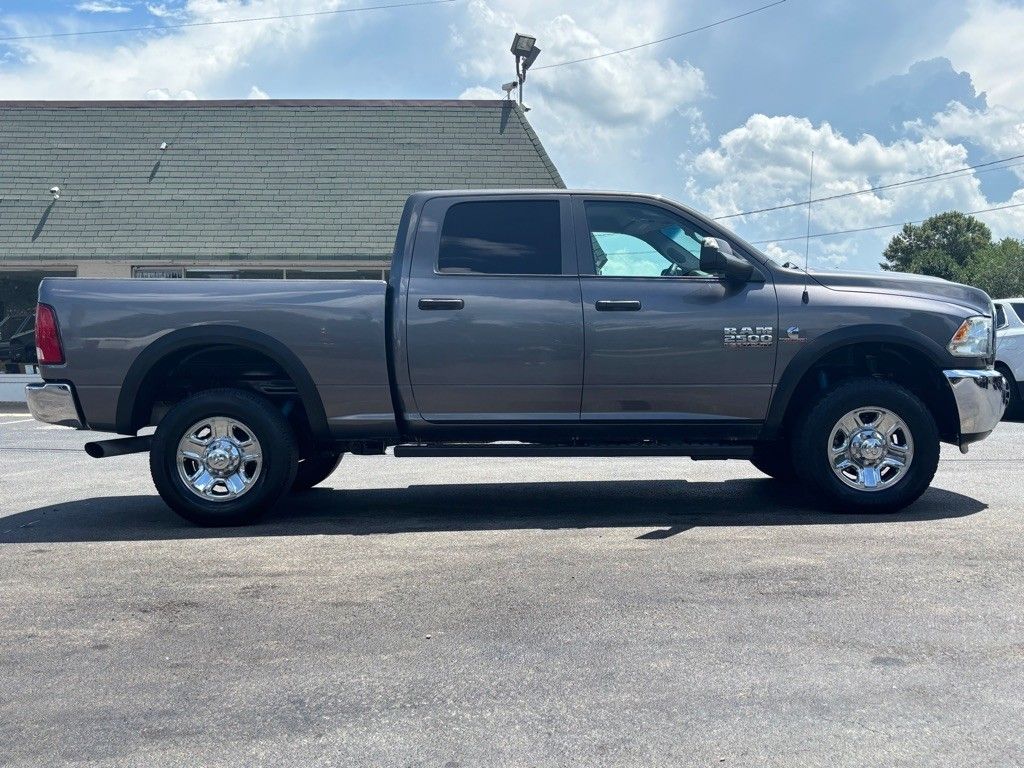 2017 Ram 2500 ST Tradesman photo 4
