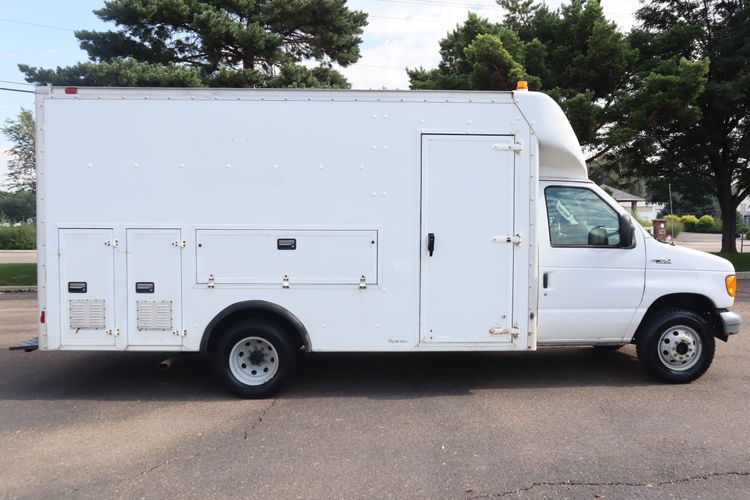 2004 Ford E-450 SD E-Series Chassis | Victory Motors of Colorado