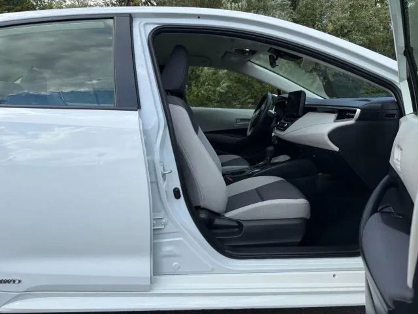 2023 Toyota Corolla LE - Photo 26