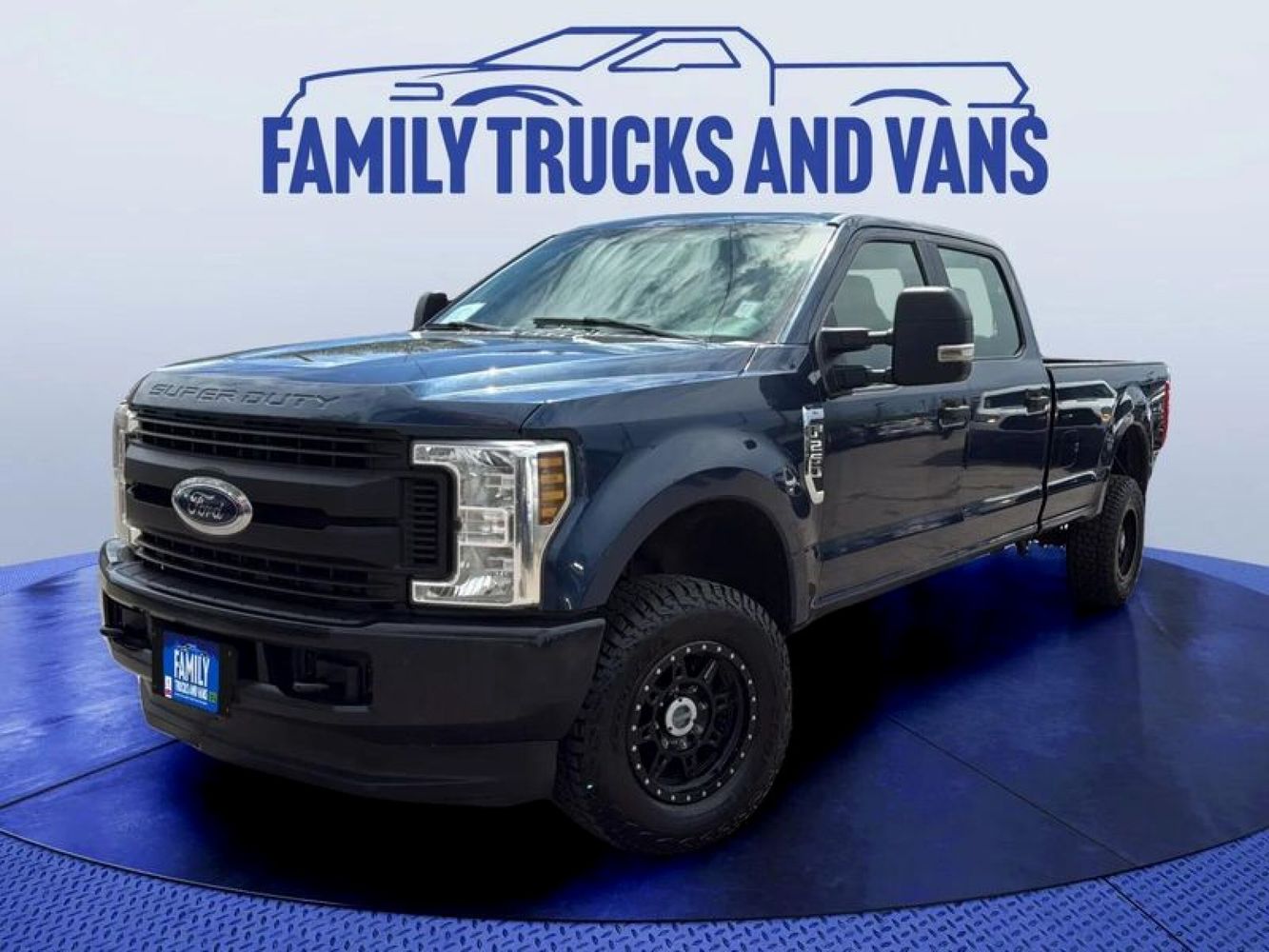 2019 Ford F-250 XL 4x4 Crew Cab 8' Box's photo