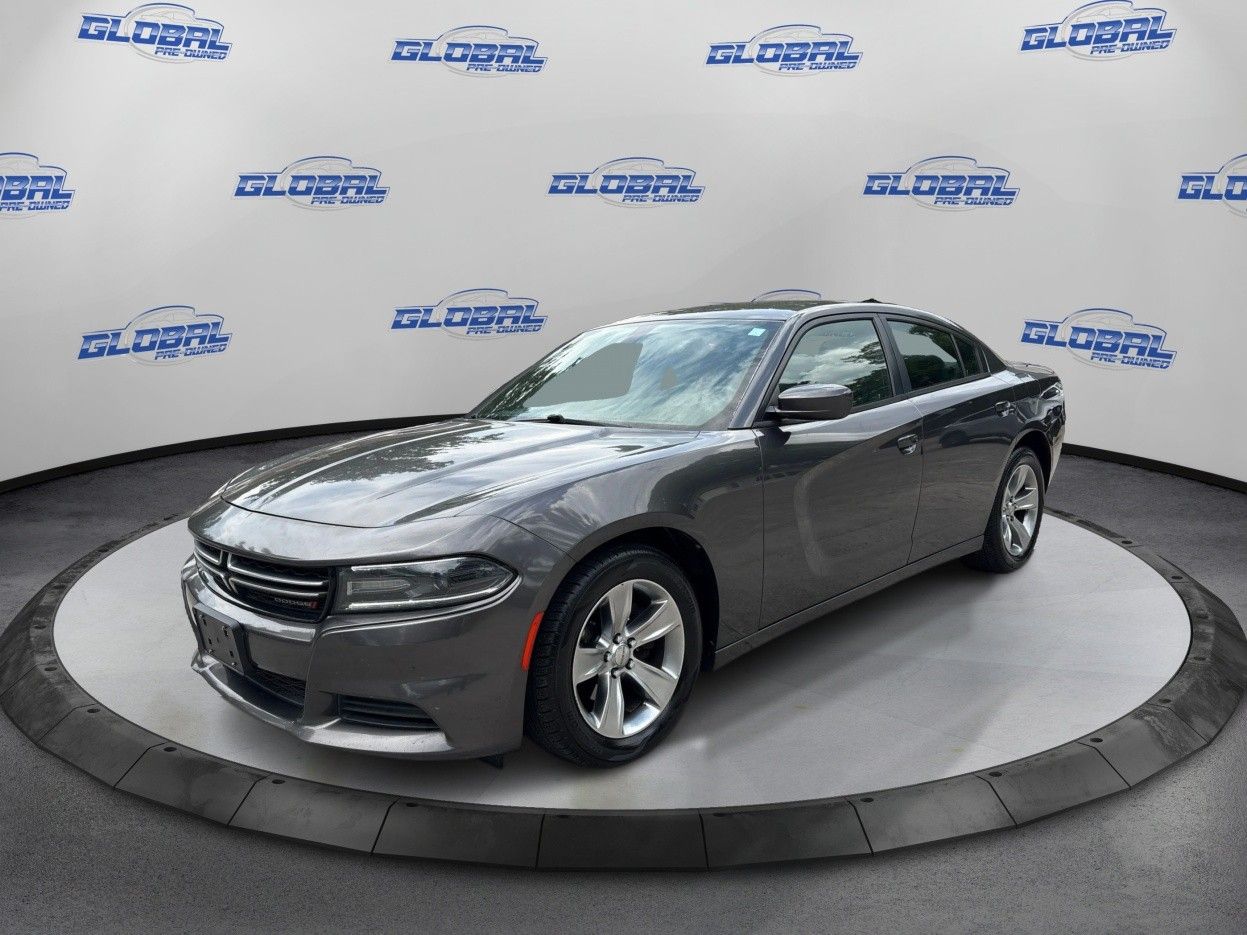 2015 Dodge Charger SE's photo