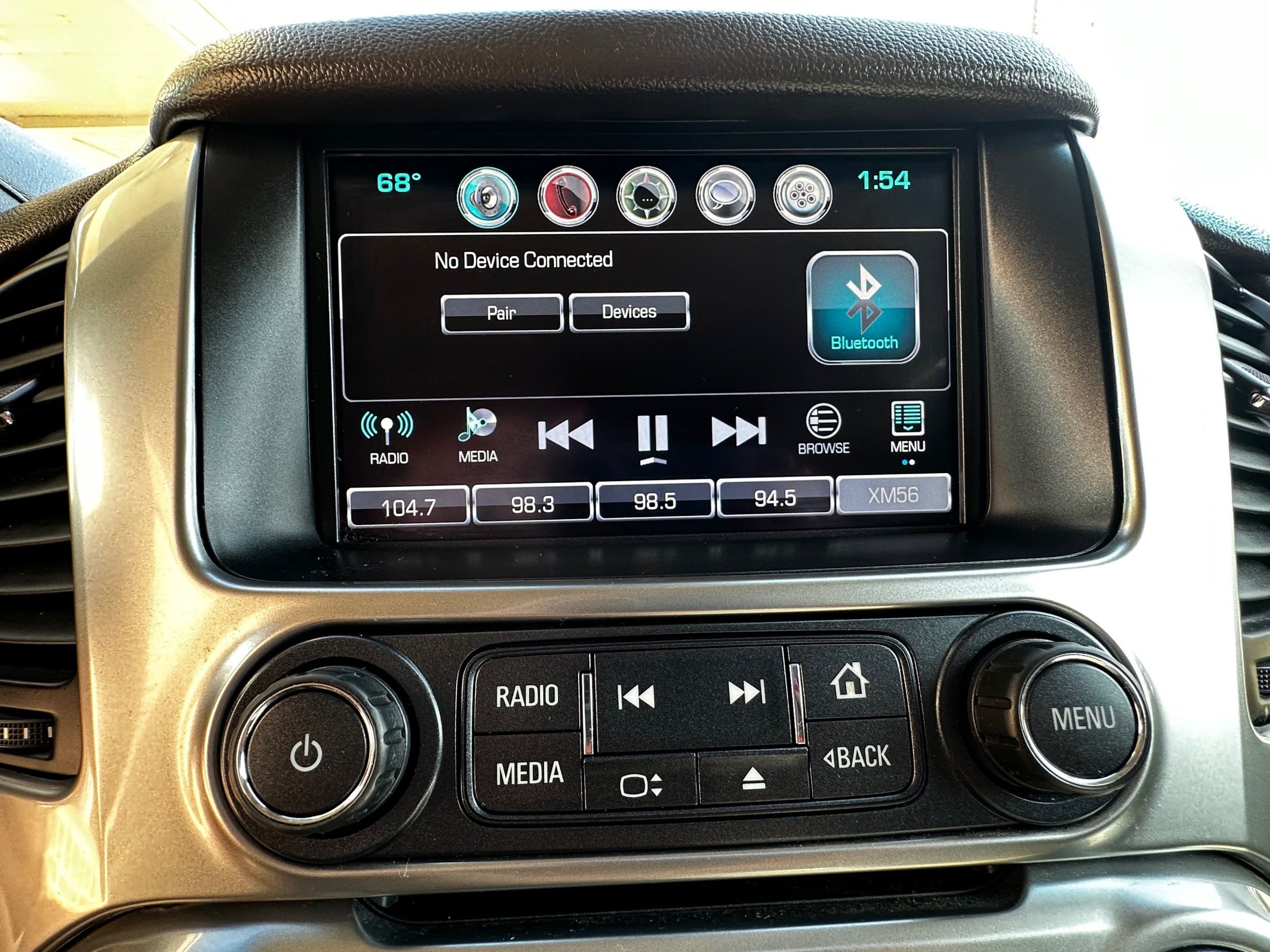2016 Chevrolet Suburban LTZ photo 16
