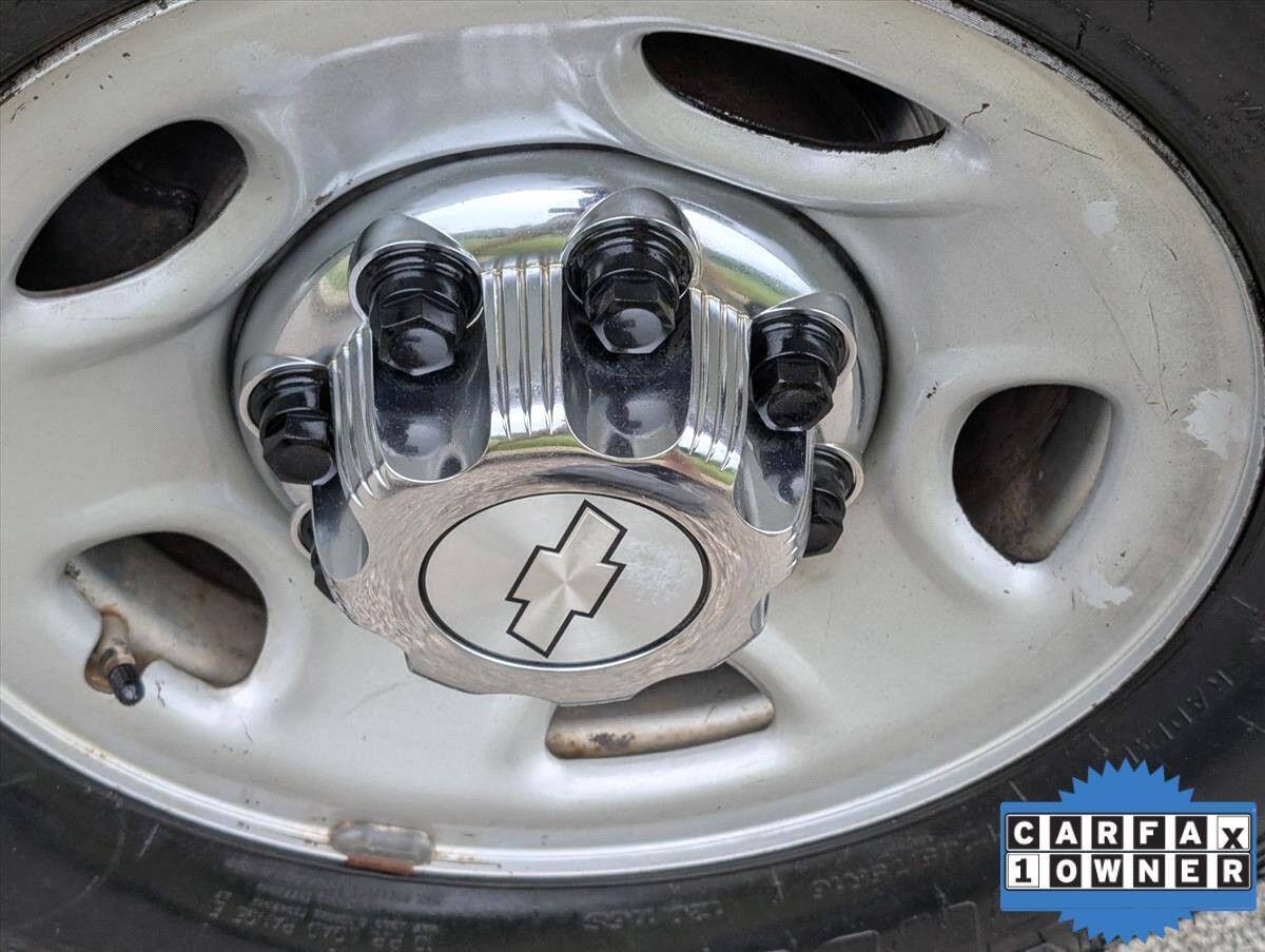 2018 Chevrolet Express 36