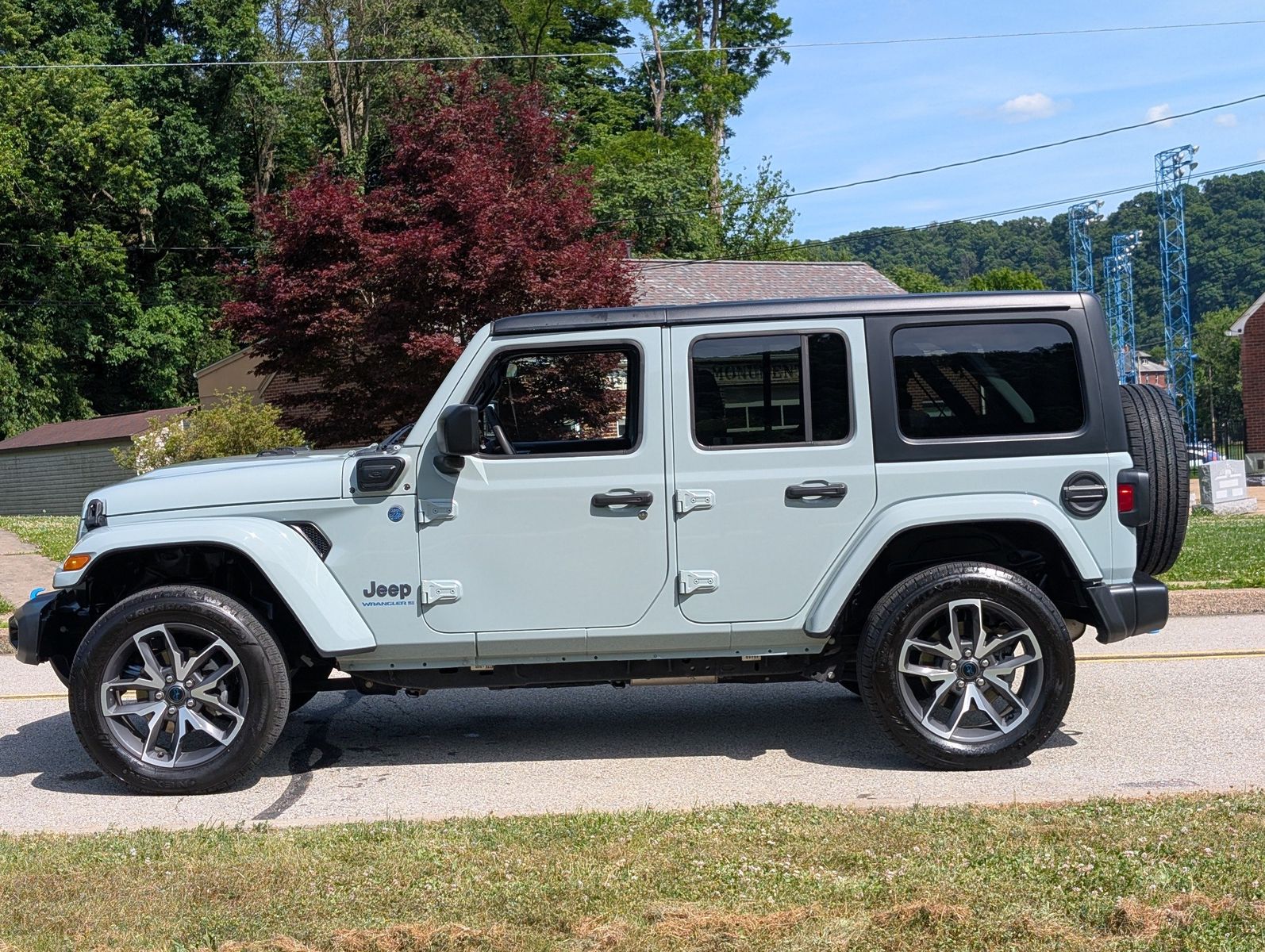 2024 Jeep Wrangler 4xe 10