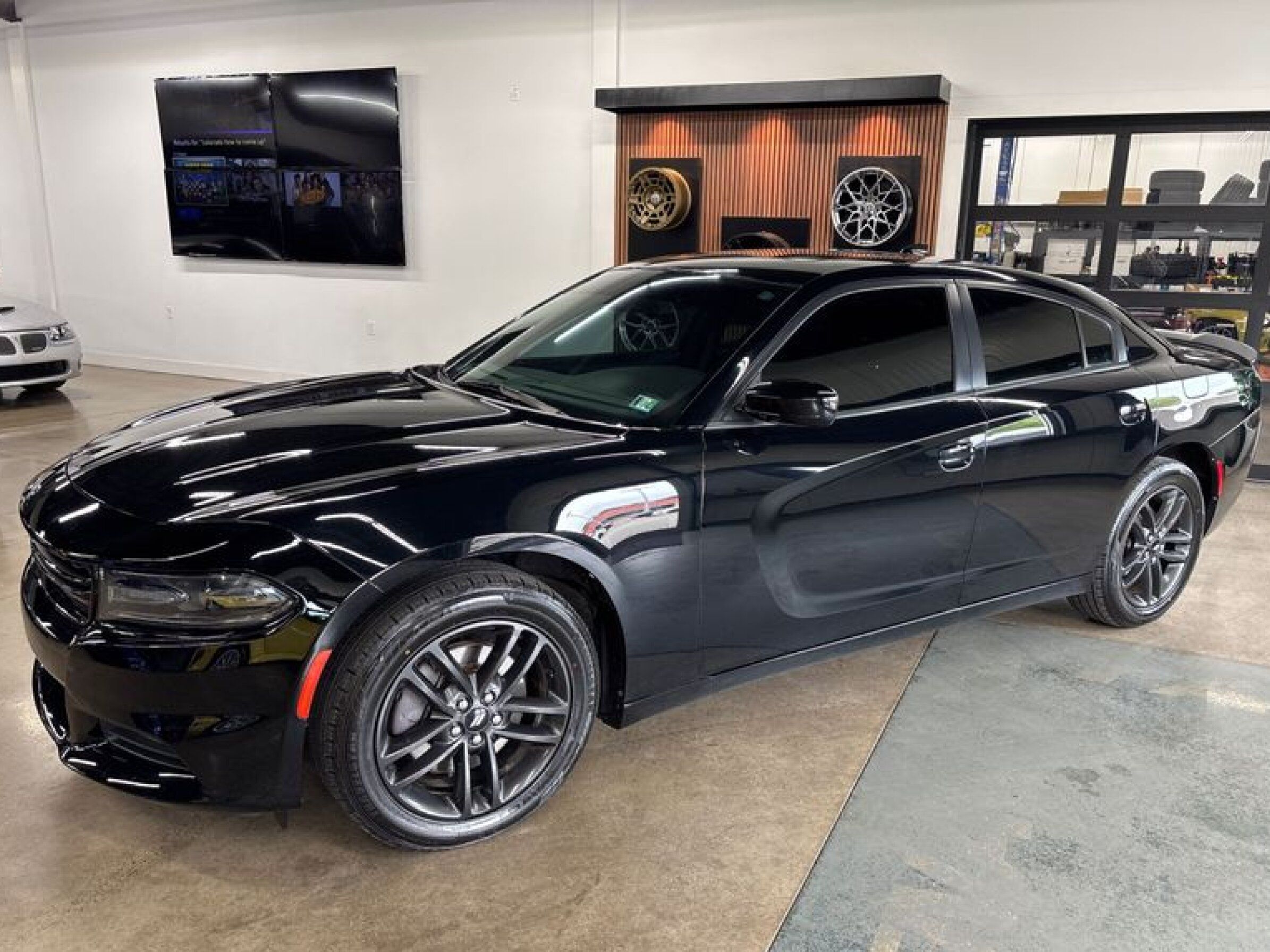 2019 Dodge Charger SXT AWD's photo