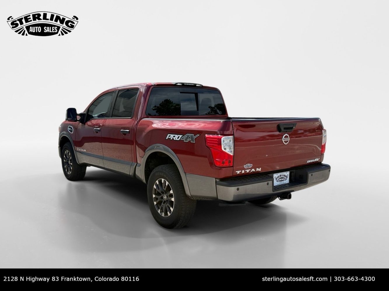 2017 Nissan Titan PRO-4X photo 2