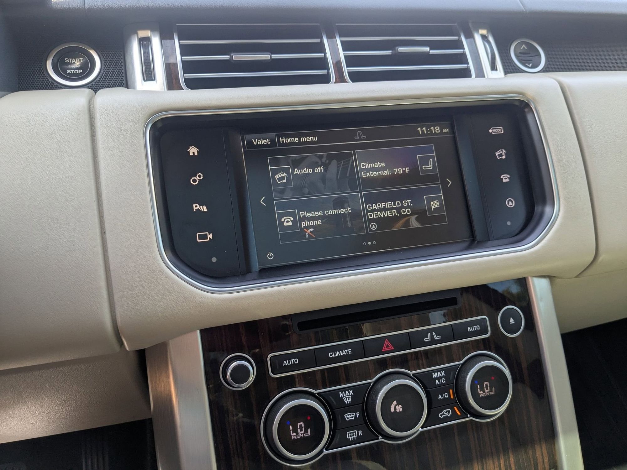 2016 Land Rover Range Rover HSE photo 11