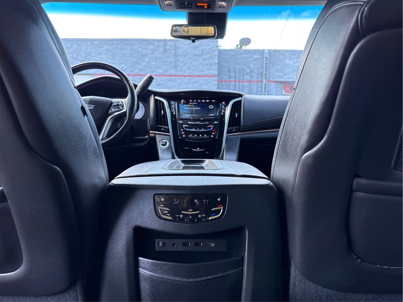 2019 Cadillac Escalade ESV Luxury photo 41