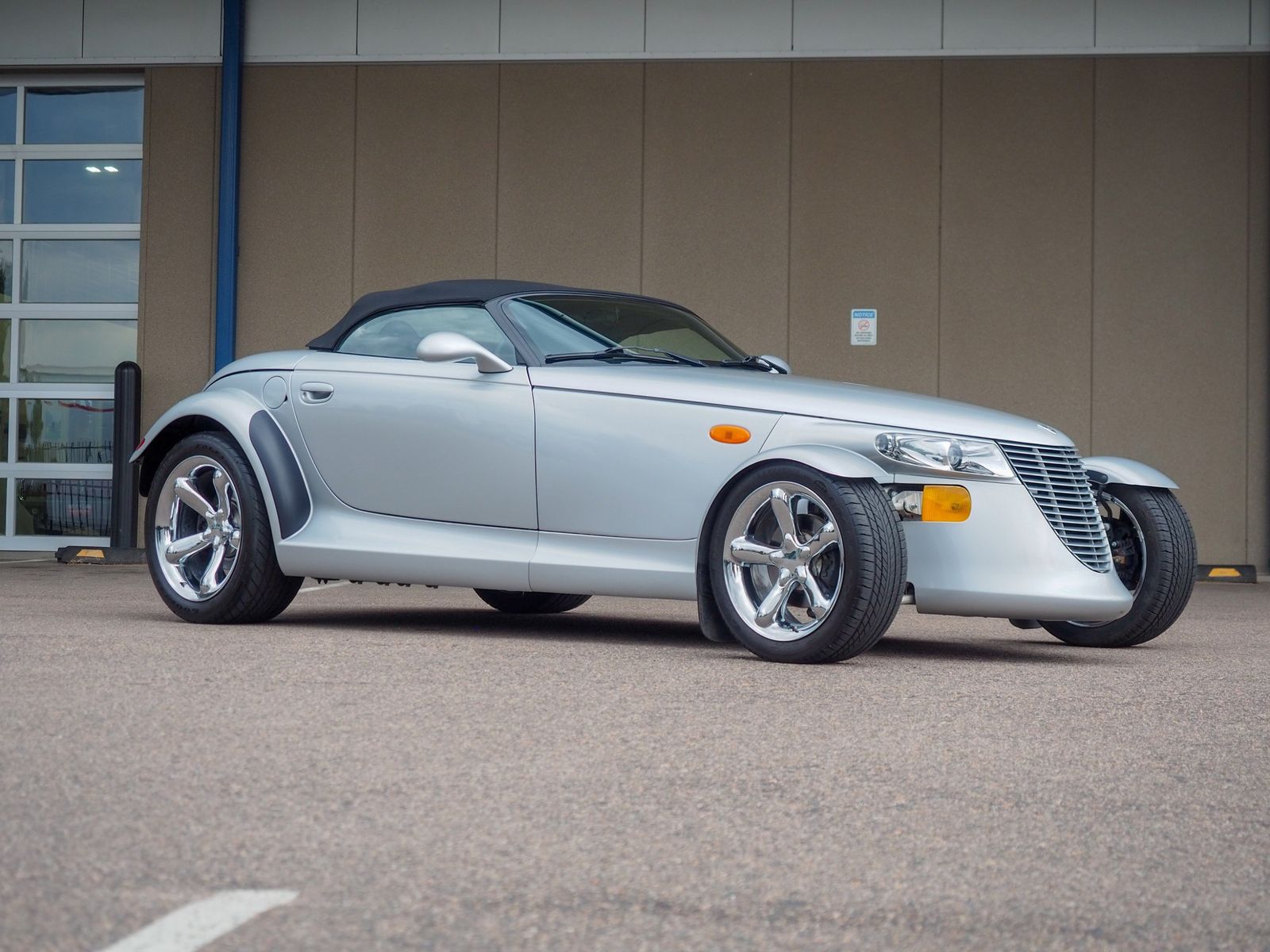 2000 Plymouth Prowler 3