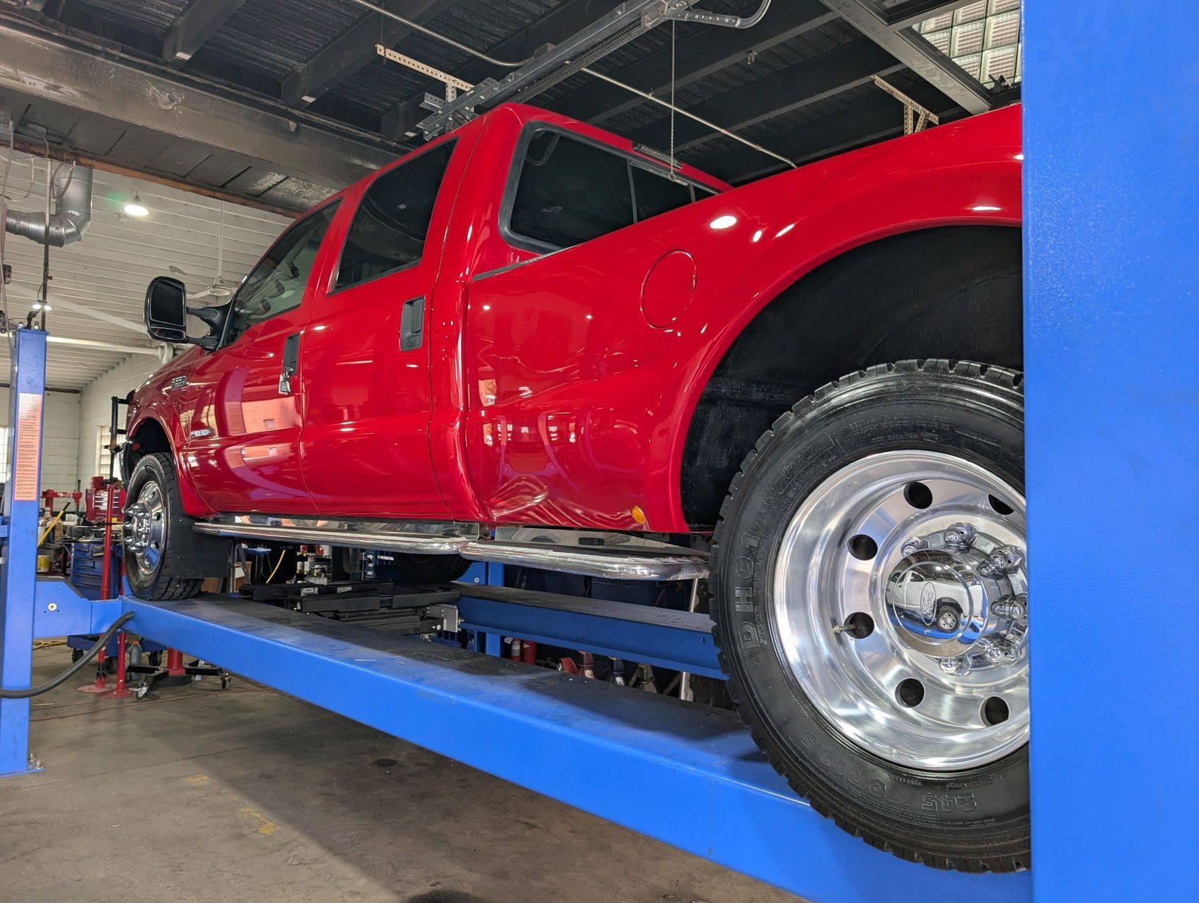 2001 Ford F-550 207