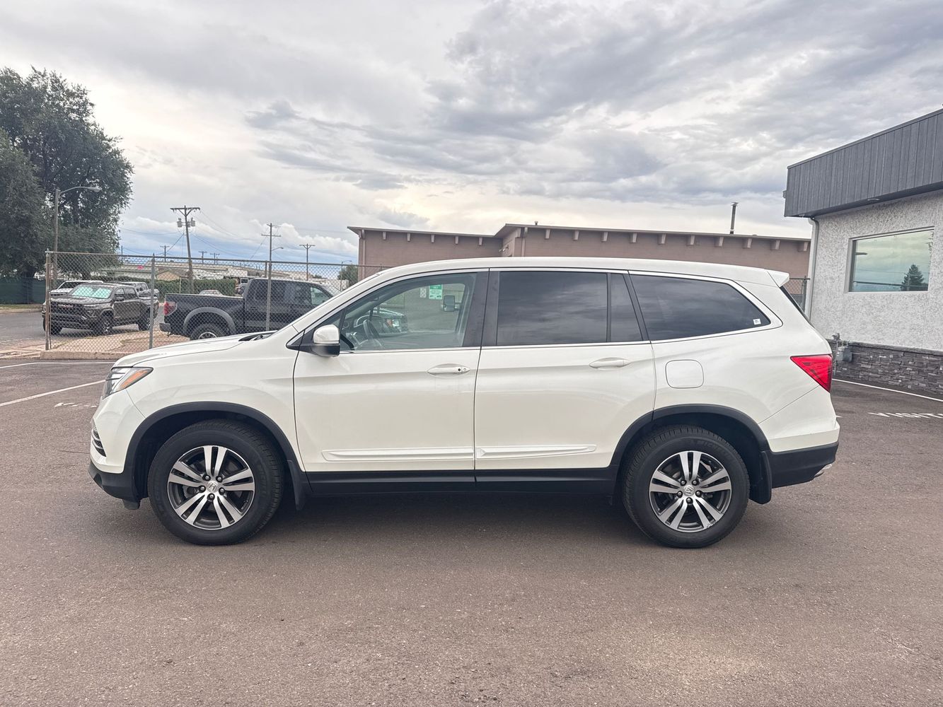 2016 Honda Pilot EX-L photo 4