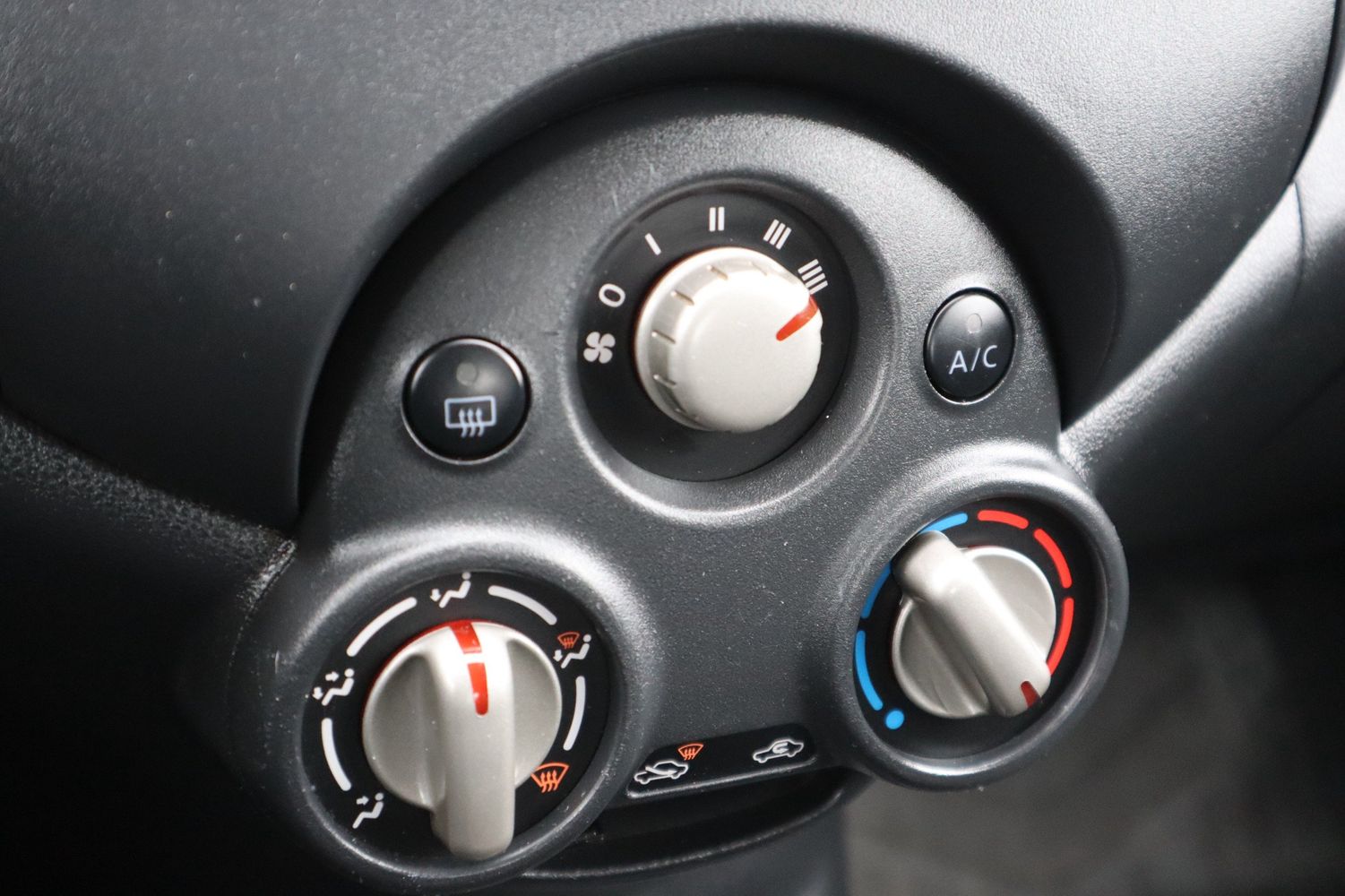 2013 Nissan Versa 1.6 S Victory Motors of Colorado