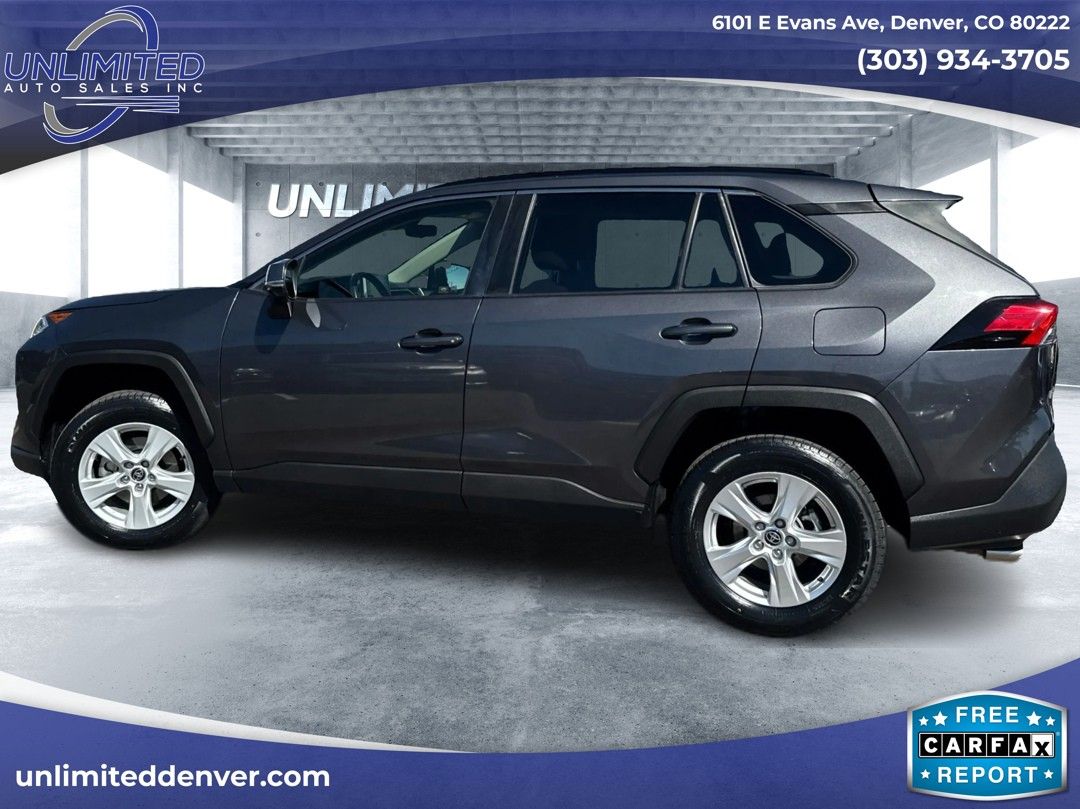 2020 Toyota RAV4 XLE photo 7