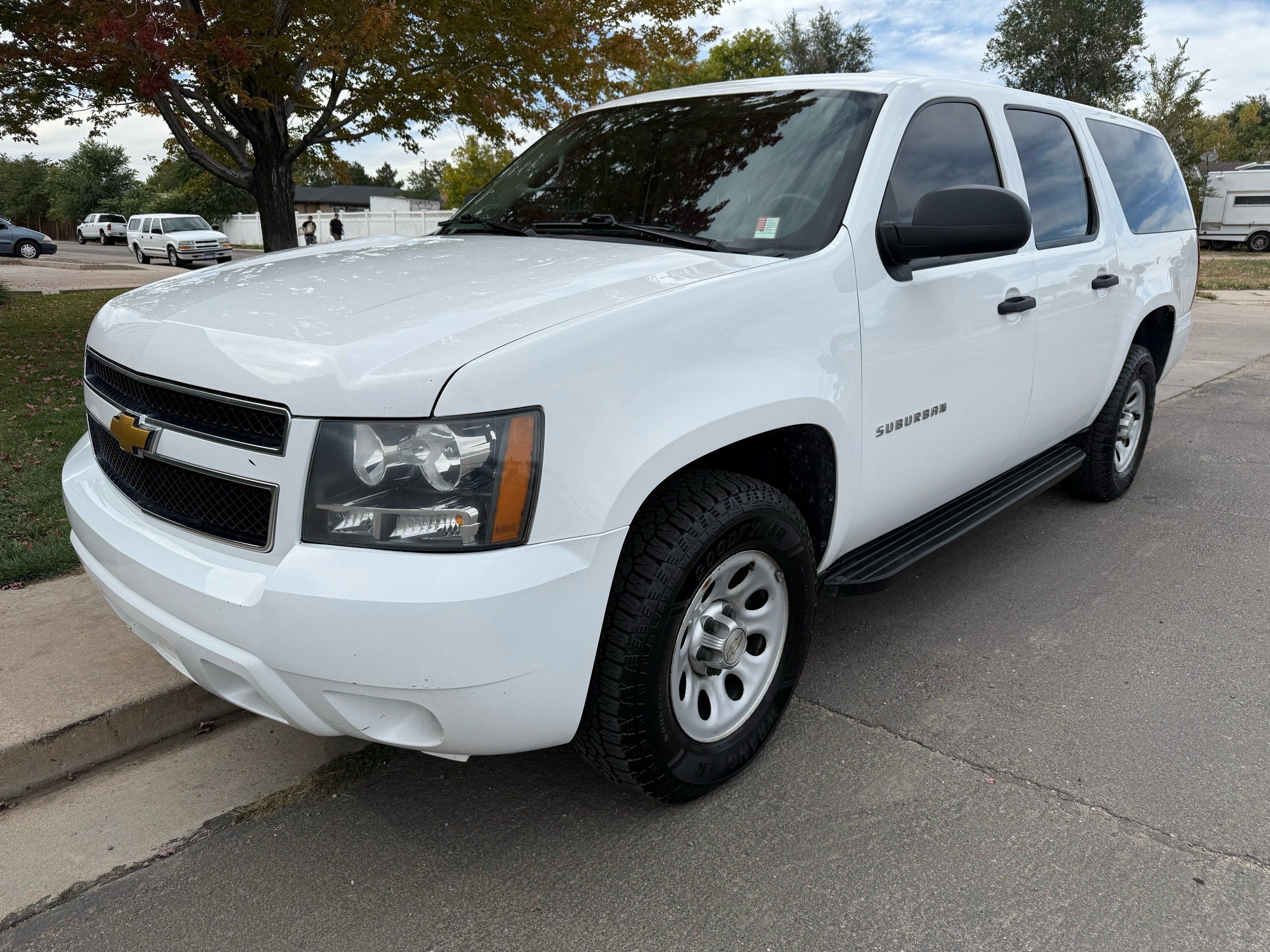 2013 Chevrolet Suburban 1500 XL's photo
