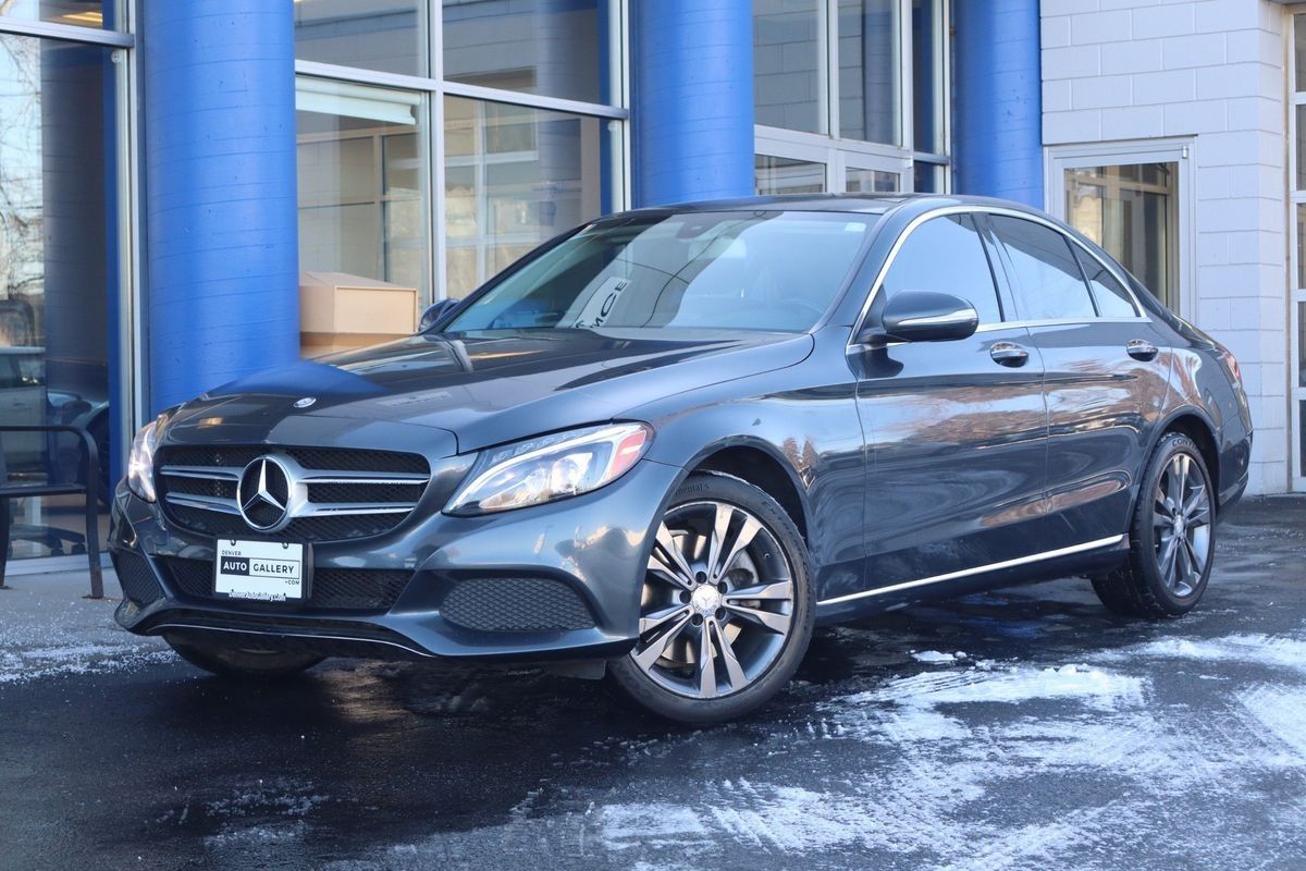 2015 Mercedes-Benz C-Class C300's photo