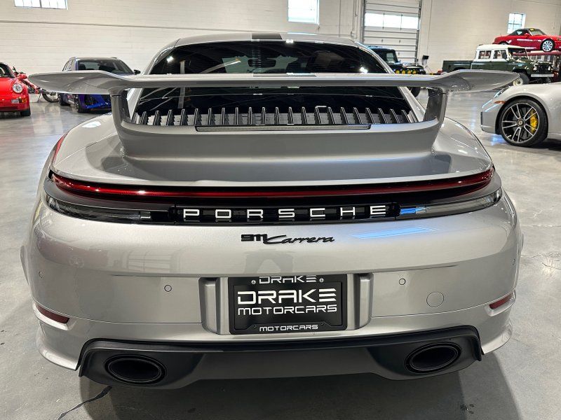 2025 Porsche 911 Carrera, photo 5
