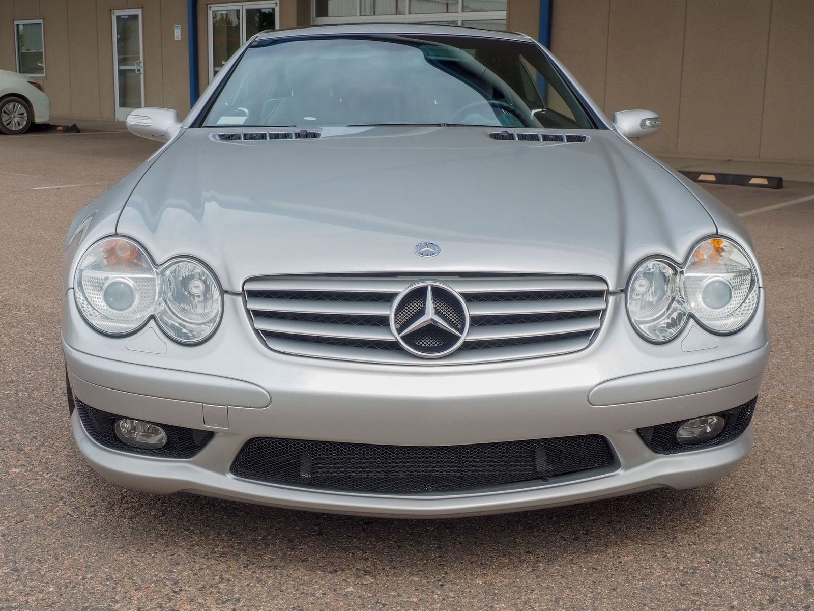 2004 Mercedes-Benz SL-Class 23