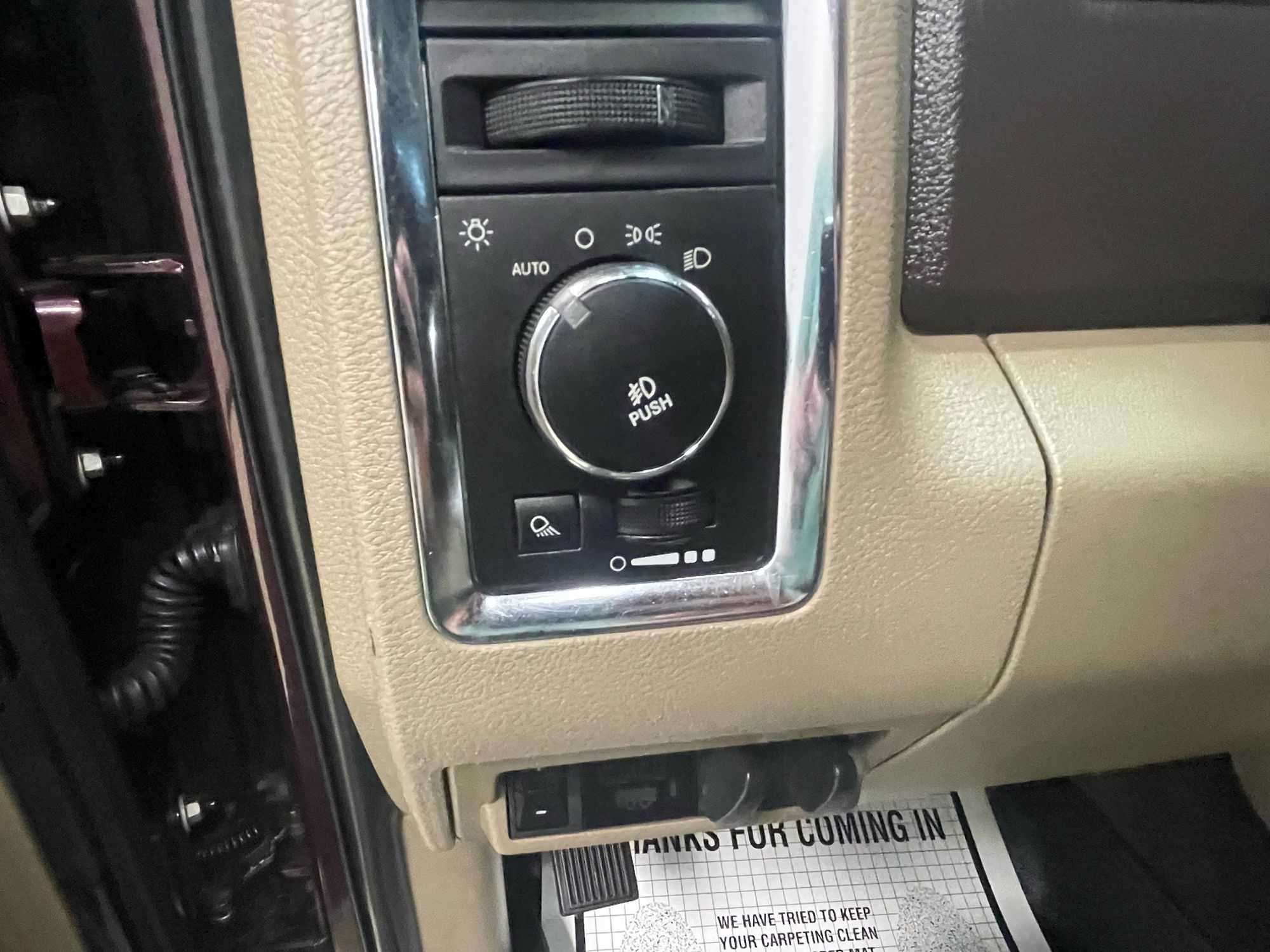 2012 Ram 3500 Laramie photo 12