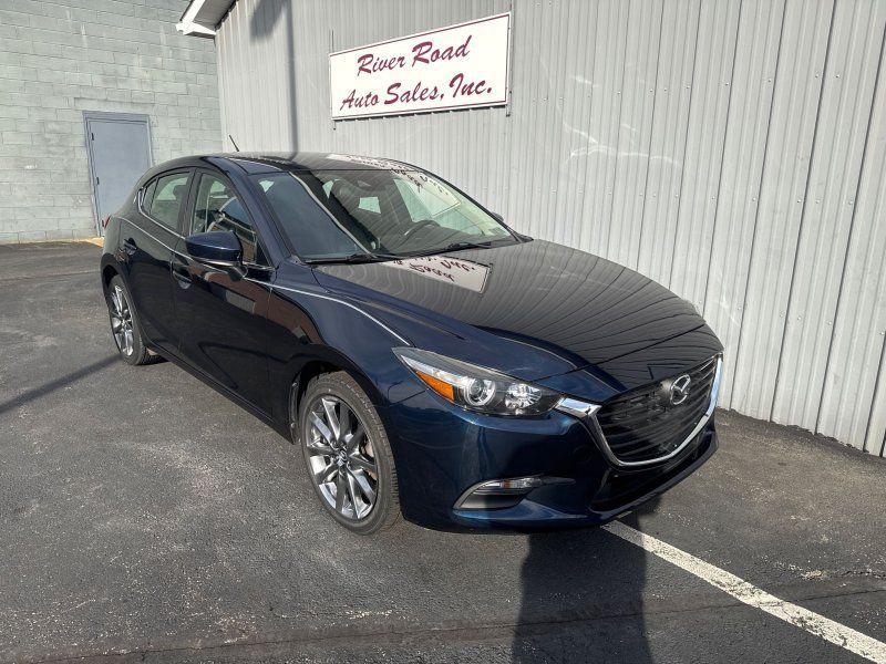 2018 Mazda Mazda3 Touring's photo