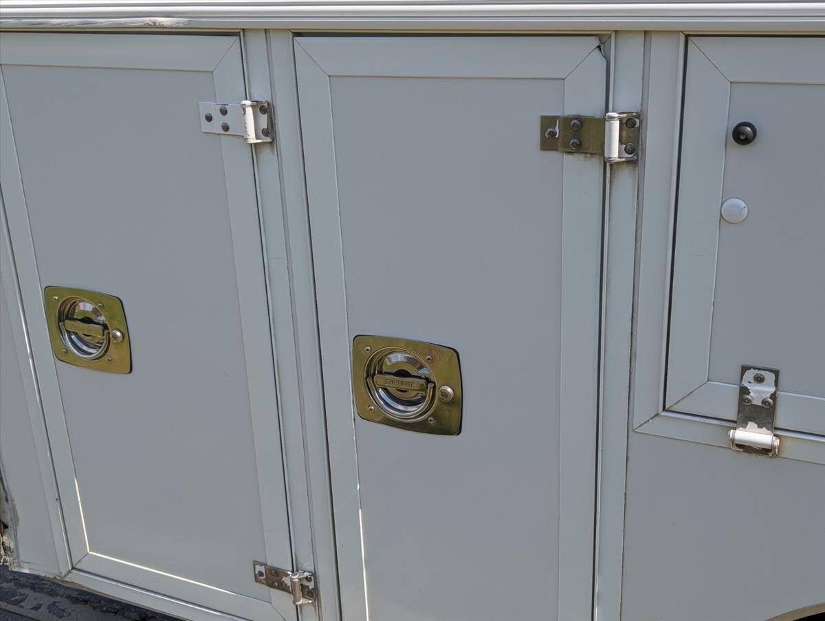 2014 Ford E-Series 42