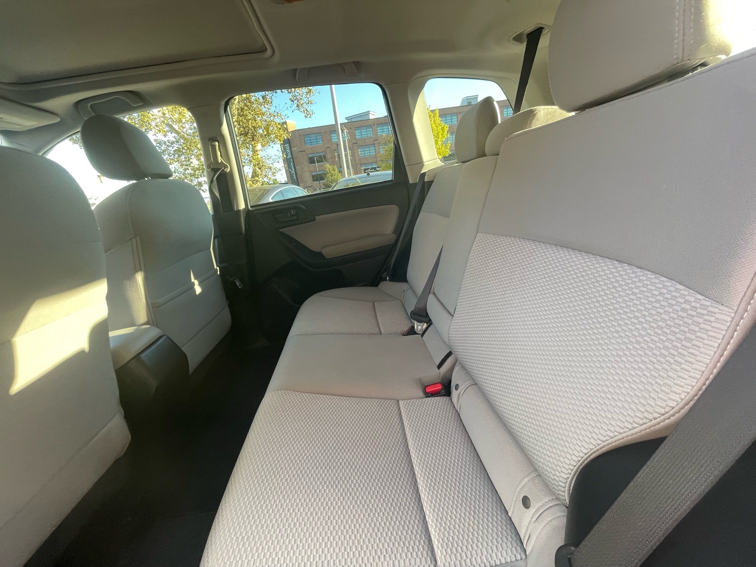 2017 Subaru Forester 2.5i Premium photo 17