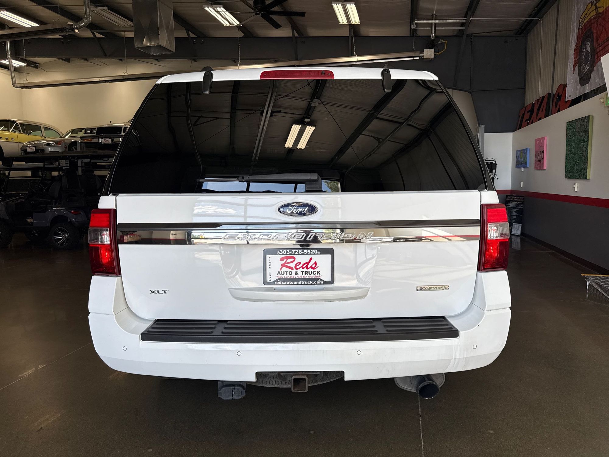 2017 Ford Expedition XLT photo 2